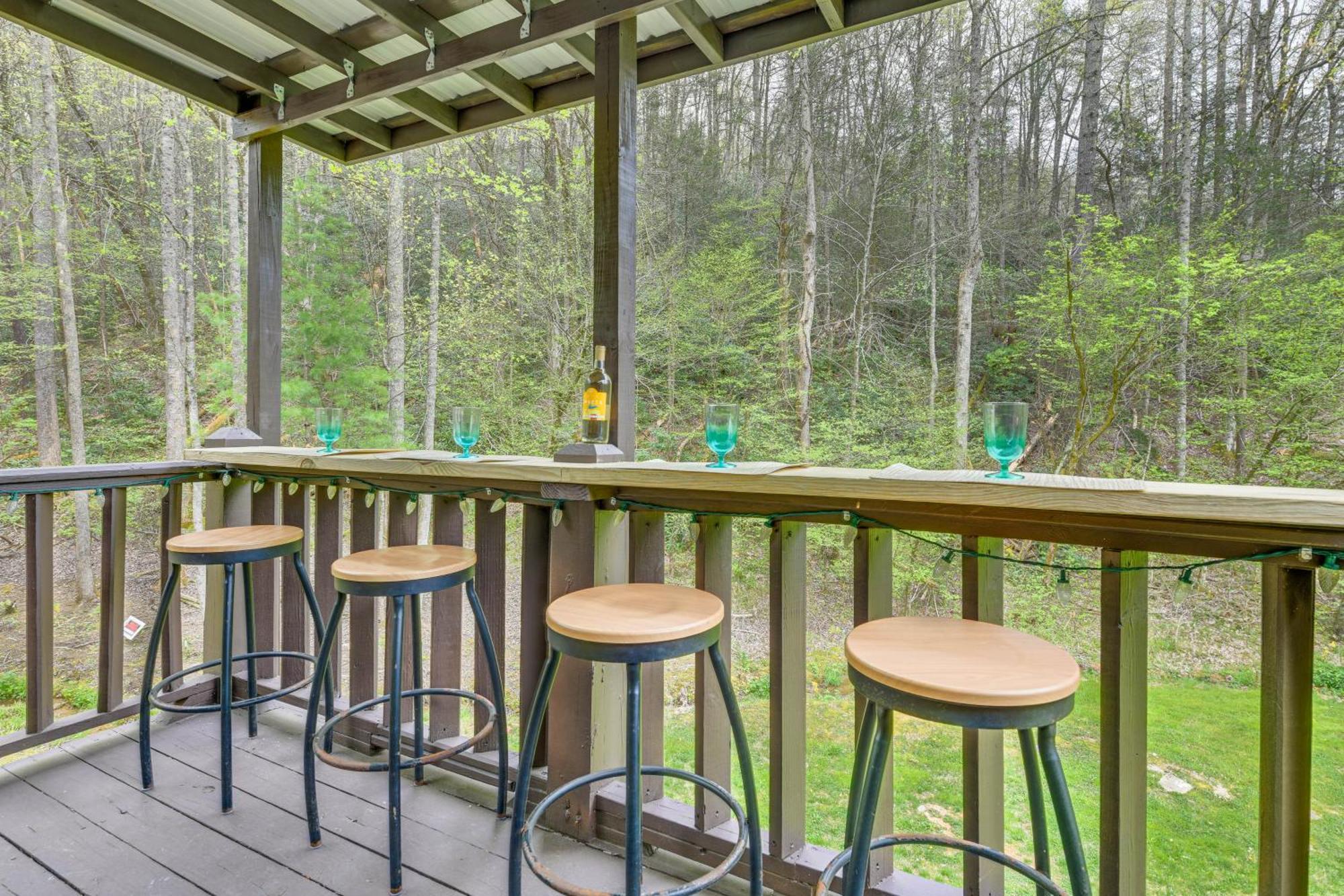 Smoky Mountain Cozy Cove Cabin Deck And Fire Pit! Cosby Εξωτερικό φωτογραφία