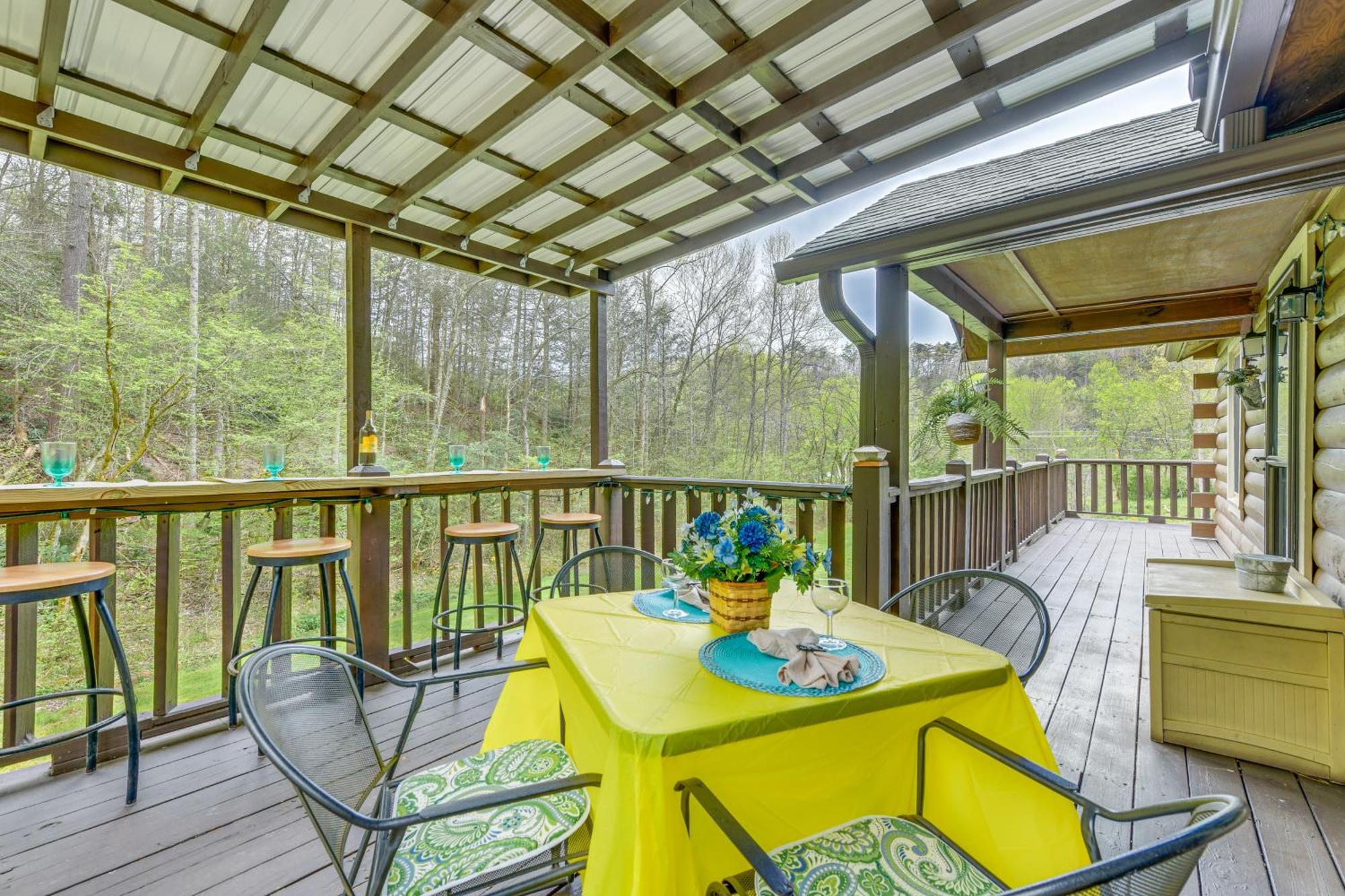 Smoky Mountain Cozy Cove Cabin Deck And Fire Pit! Cosby Εξωτερικό φωτογραφία